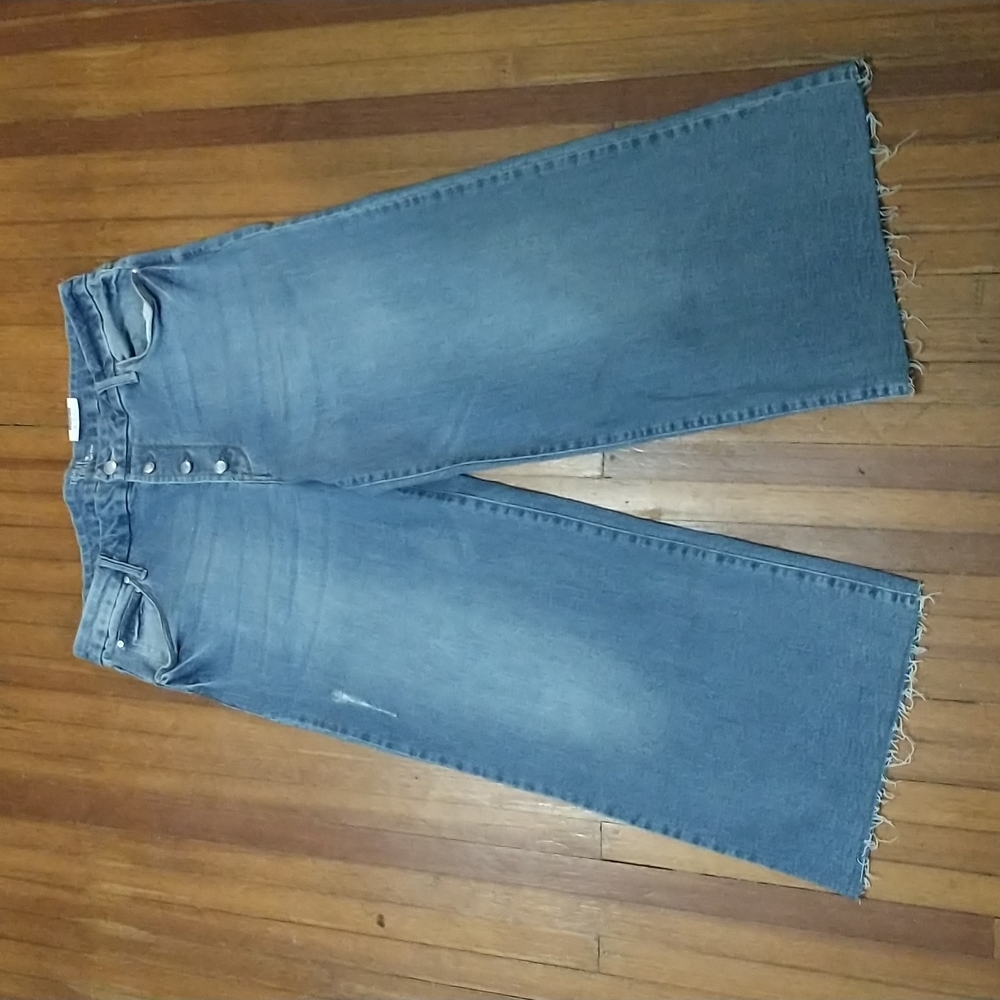 Time and Tru High Rise Button Fly Cropped Jeans